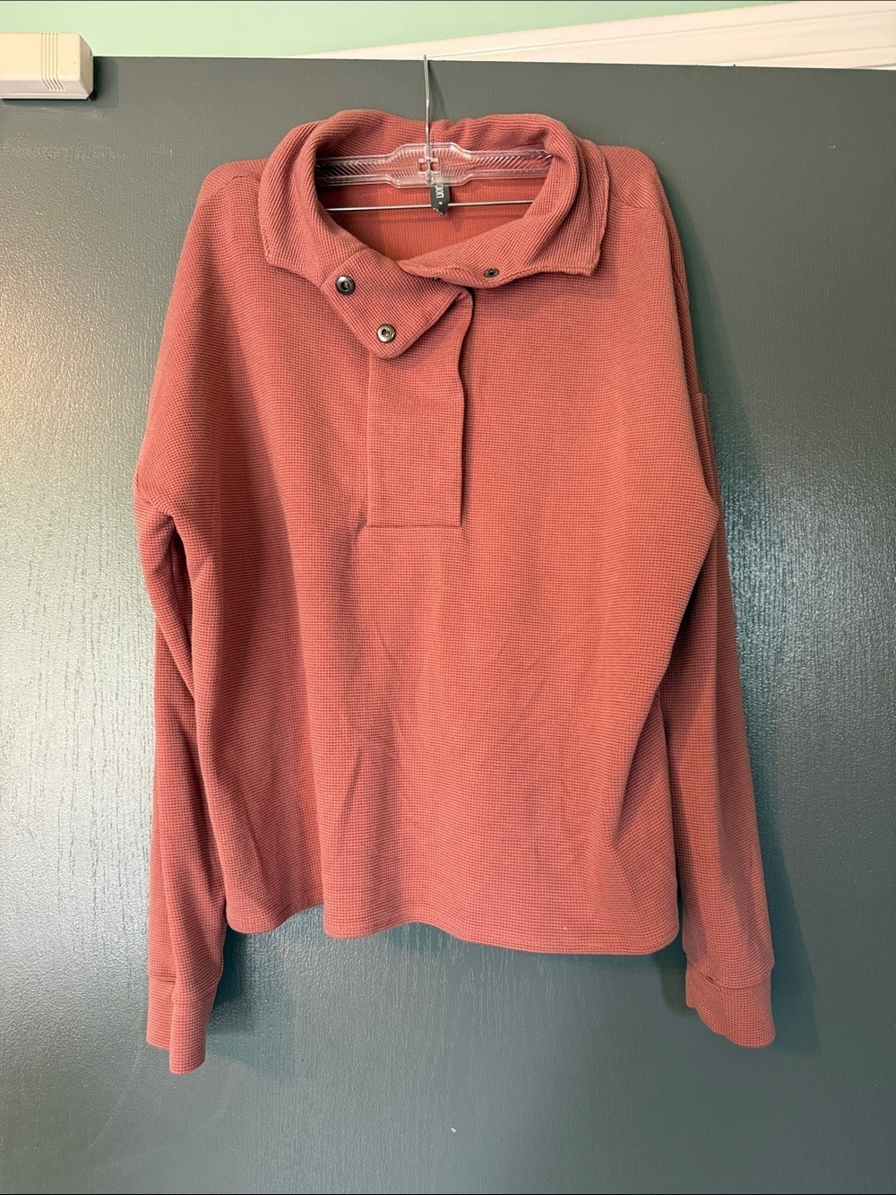 Vuori Waffle-Knit Pullover in Dusty Rose
